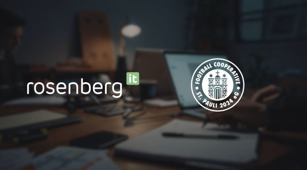 Arbeit an einem Laptop im Büro